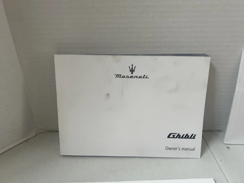 Maserati GHIBLI 2021 manual del propietario de fábrica y estuche OEM envío gratuito Foto 2 de 4