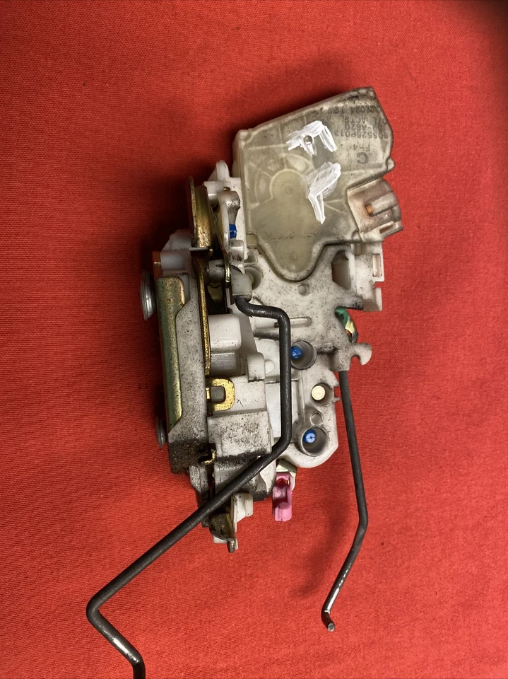 2003 英菲尼迪 QX4 门锁闩锁致动器左前驱动器侧原始设备制造商 FLH — 第 2/4 张图片