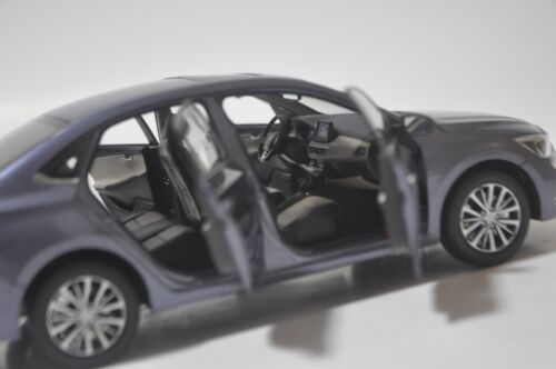 Beijing Hyundai Celesta 2017 model car in Blue 1/18 - Picture 8 of 8