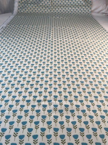 Tela - Fuera de existencia Tulip Trail Design por Michael Miller algodón - 2 yardas 72" L x 44” W - Imagen 4 de 6