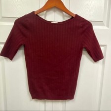 Maroon ribbed short sleeve top small