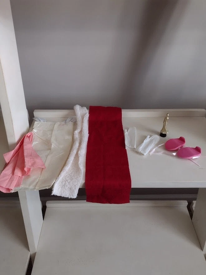 Our Generation Beauty Pagent 连衣裙,红地毯,偷鞋,鞋子,手套和奖杯 — 第 2/3 张图片