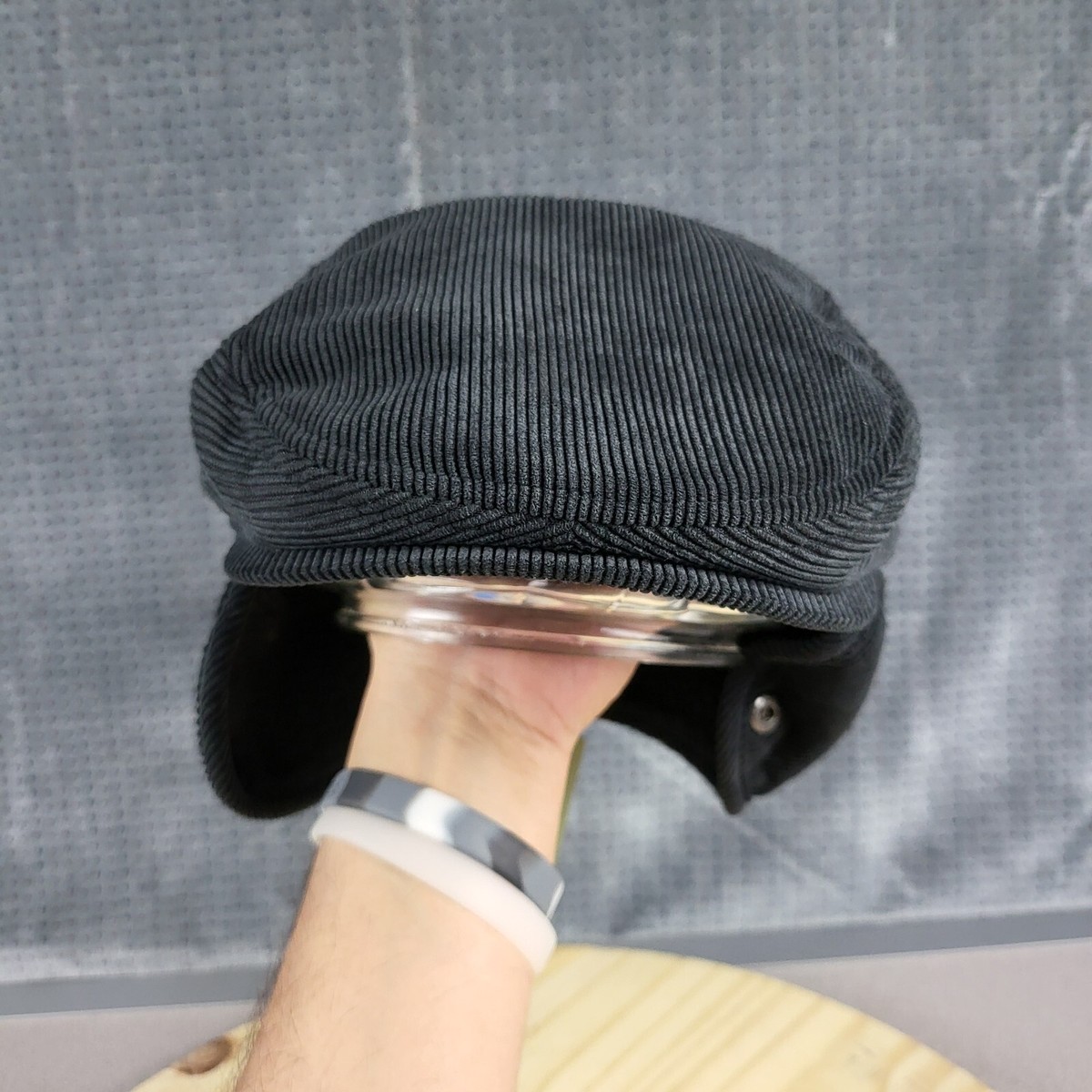 Goodfellow & Co Corduroy Newsboy Cap Med/Lg Black Sherpa