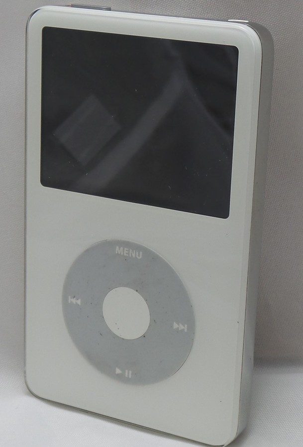 Apple iPod Video A1136 60 GB - 5th Generation - White Apple iPod Video A1136 60 GB - 5th Generation - White