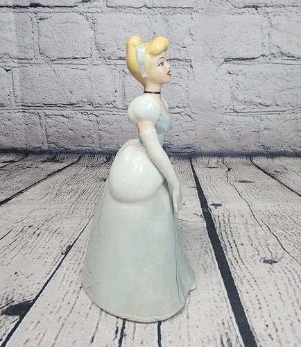 Figurina ceramica Disney Cenerentola vintage 6 in abito blu anni 90 - Foto 4 di 6