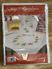 CRAFTWAYS Bright Christmas Table Runner KIT Stamped Cross Stitch 5106 NEW