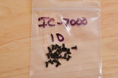 20 GENUINE OEM ICOM EXT CASE SCREWS FOR IC-7000 MADE IN JAPAN (LOT 1D)