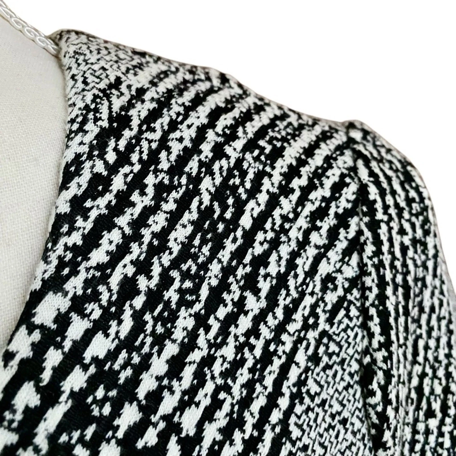 OFF WHITE Abito Calvin Klein nero e bianco sporco a quadri testurizzato