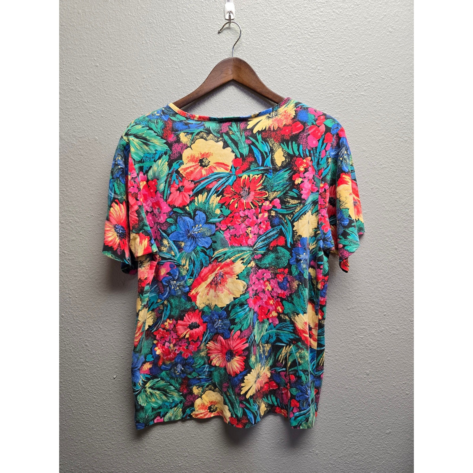 Vintage Womens Carolina Colours Shirt Floral Tee VTG Flower Print T-shirt Medium