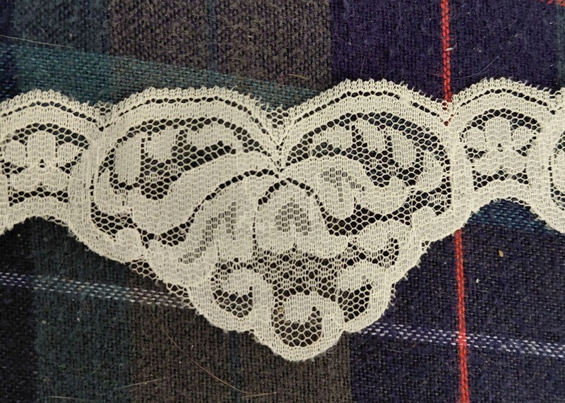 5 yards of 1.75" wide Ecru Lace used for Costumes/Apparel/Crafts