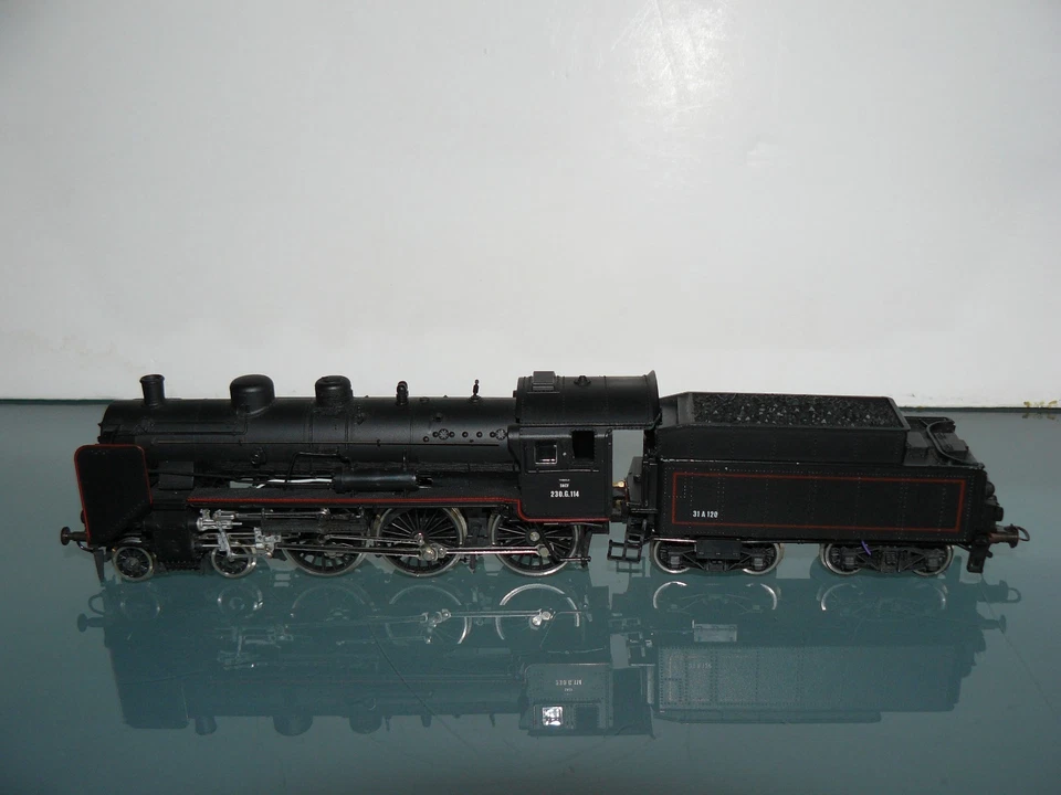 Locomotive Roco 230G HO 1/87 éclairage AV AR - Photo 4/4