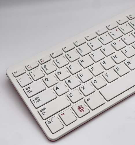 Raspberry Pi-400 Keyboard w/ PSU P2319 Mini USB to HDMI & 32 GB Micro SD *READ* - Afbeelding 3 van 11