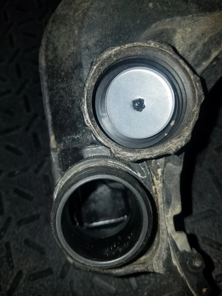 Tanque de gasolina de combustible usado de cortacésped Scotts 6 HP modelo # 21995X8A 21995X8B Foto 3 de 4