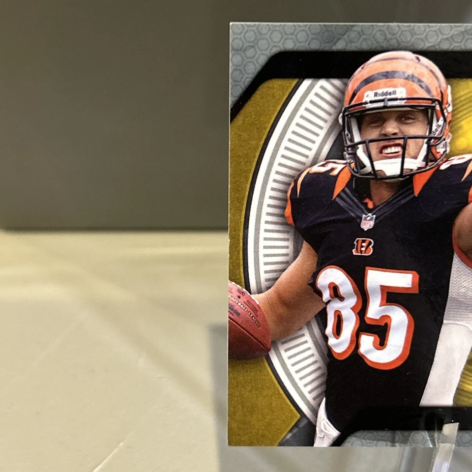 Tyler Eifert Rookie Jersey /90 Mint 2013 Topps Strata Gold Variation SR-TE Cincy - Image 4 of 4