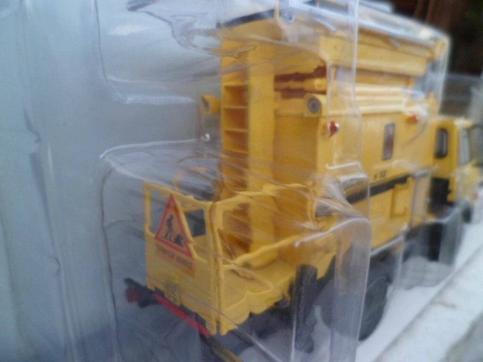 Berliet 620 KB "Lignes aériennes" - 1/43 - Photo 4/4