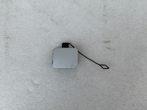 BMW 3er E90 E91 KLAPPE ABSCHLEPPÖSE TITAN SILBER STOßSTANGE VORNE 7116687