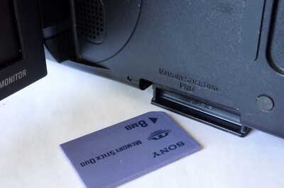 SONY DCR-HC1000 1/4.7