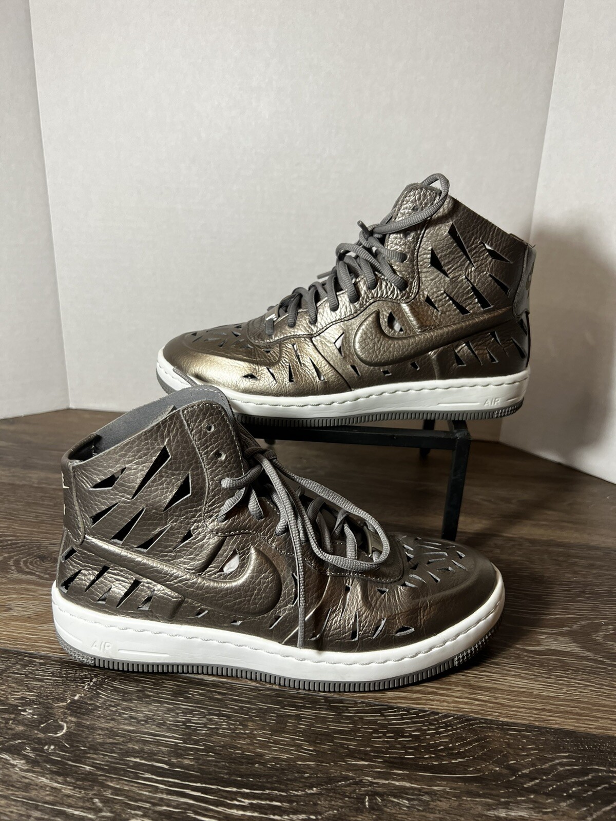 women's air force ones white