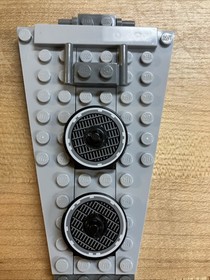 LEGO Star Wars Millennium Falcon 7965 &ndash; Partial Ship / Hull Sections / Cockpit