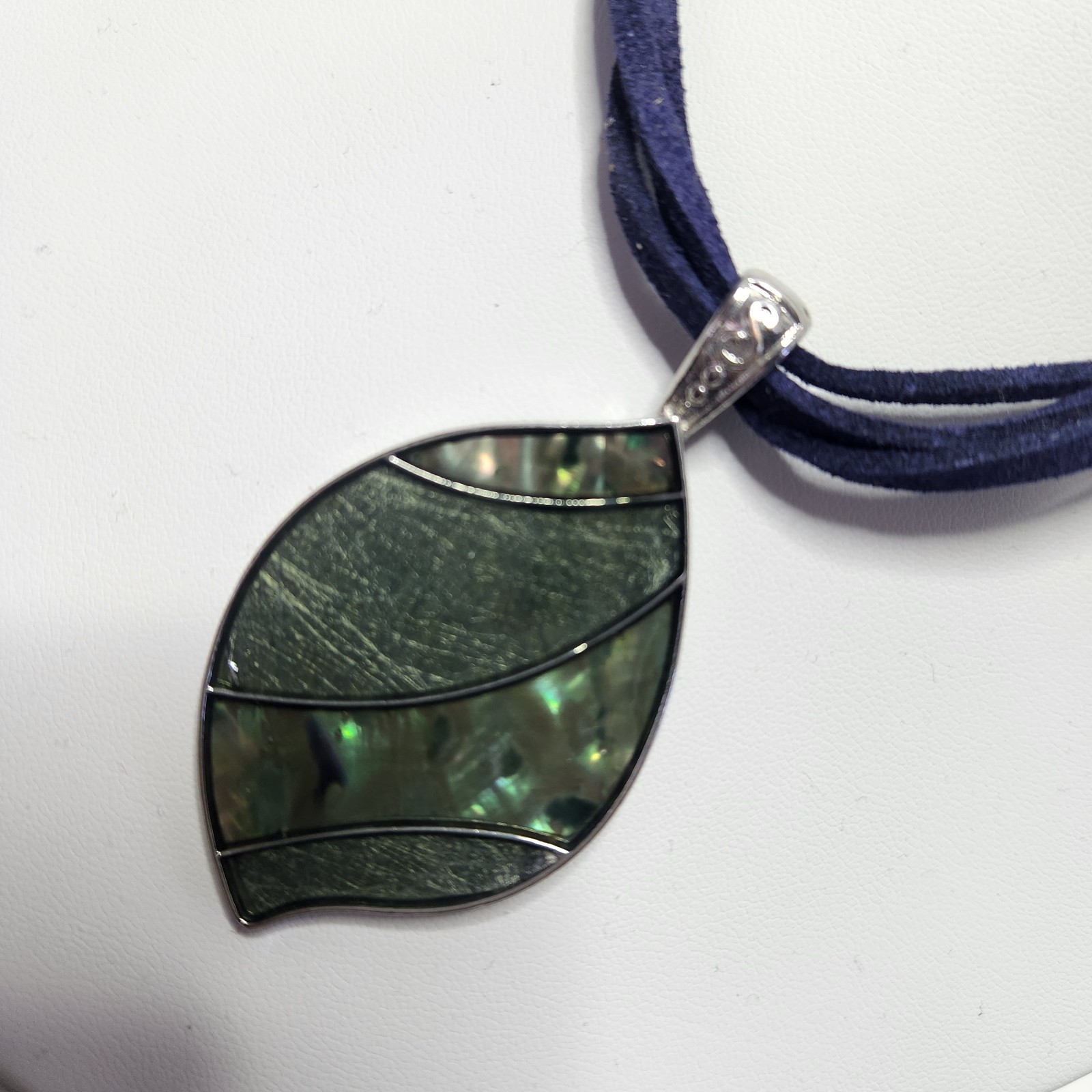 Leaf Pendant Necklace Abalone Shell Textured Navy… - image 5