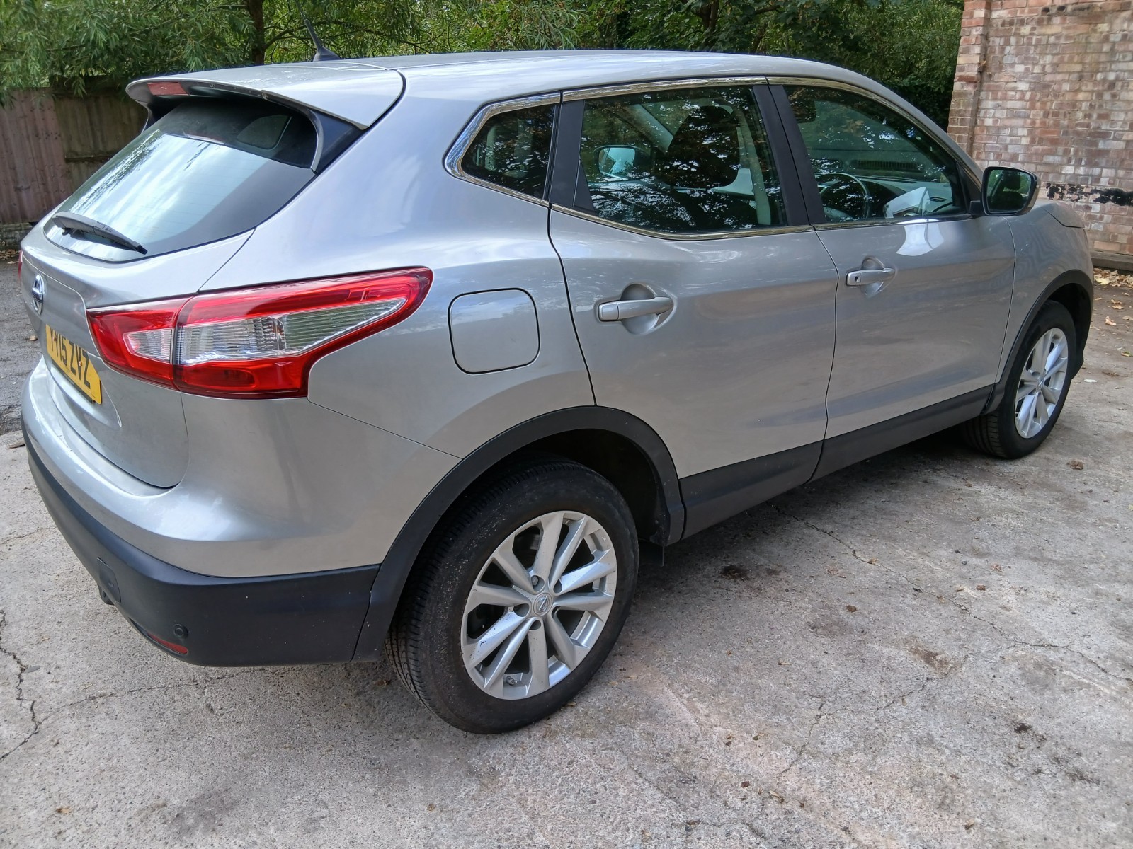 2015 Nissan Qashqai, photograph 11