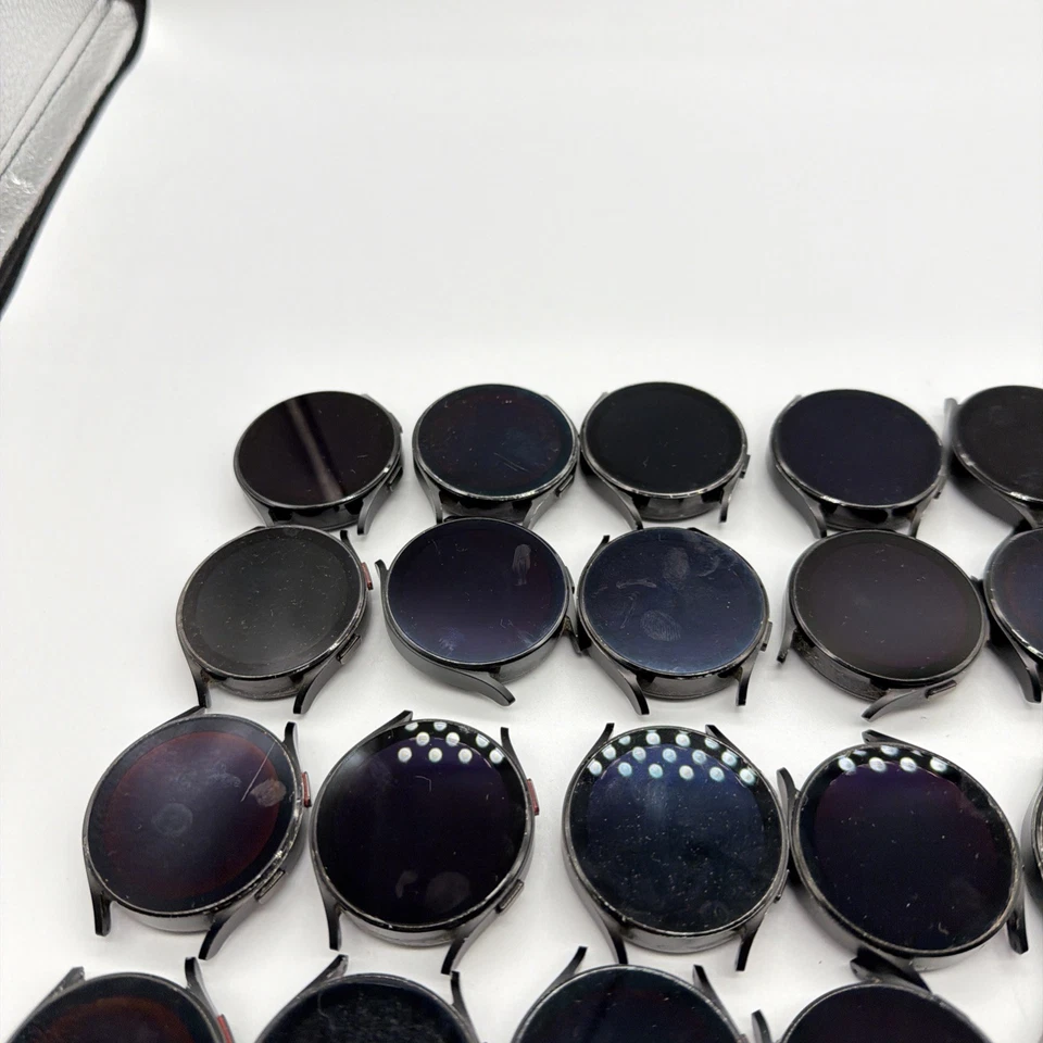 Samsung Galaxy Watch4 - 44mm - Black - Wi-Fi - Grade C - Lot of 10 - Image 3 of 4