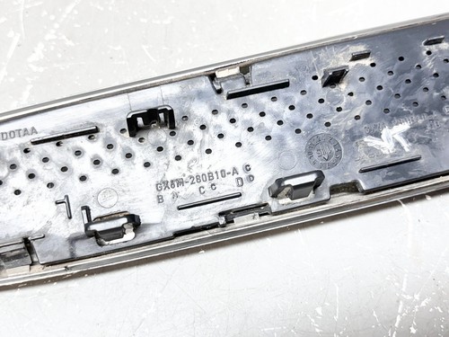 ⭐️2016-2020 JAGUAR XF FRONT RIGHT PASSENGER FENDER MOLDING TRIM CHROME COVER OEM - Picture 14 of 15