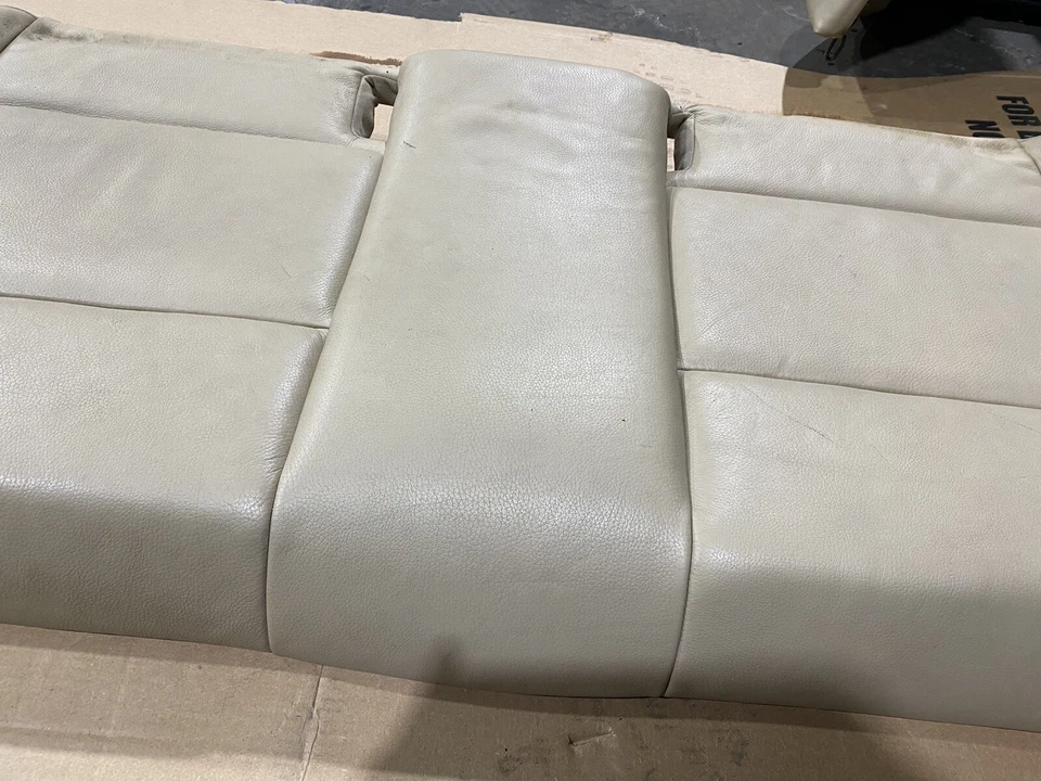 宝马 E90/E91-LCI,316d-335xi,原始设备制造商 2007-2012 后座底部长凳皮革 — 第 3/4 张图片