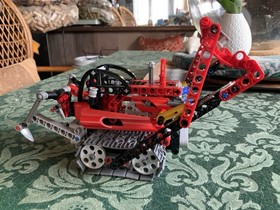 LEGO Technic 8272, two-in-one, Bulldozer & Snowmobile Set; 331 pc., adult Owned