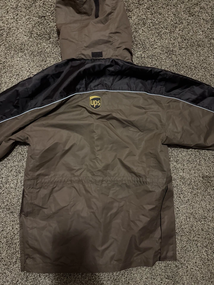 UPS Driver Uniform Jacket Mens L Nylon Chore Work Coat Logo Brown Zip Up - Image 3 of 4