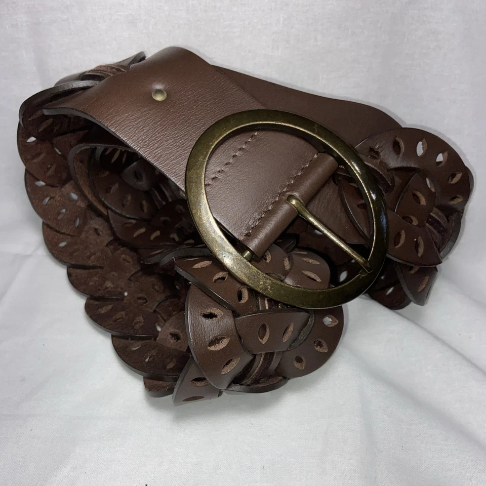 VTG Old Navy Women’s Wide Brown Leather Belt Size XL, Chain Cut Out, Fall 2006. - Image 3 of 4