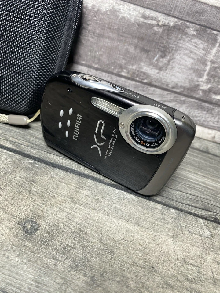 Fujifilm Finepix XP10 12MP Digital Camera Boxed Tested & Working Please Read, photo 3 of 5