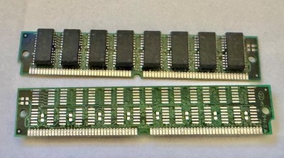 9750 S USA MT. 4C4M4B1  Memory Module 72-pin SIMM pair