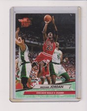 1992-93 ULTRA #27 MICHAEL JORDAN - CHICAGO BULLS