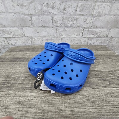 NWT Croc Classic womens size 6 bright cobalt blue
