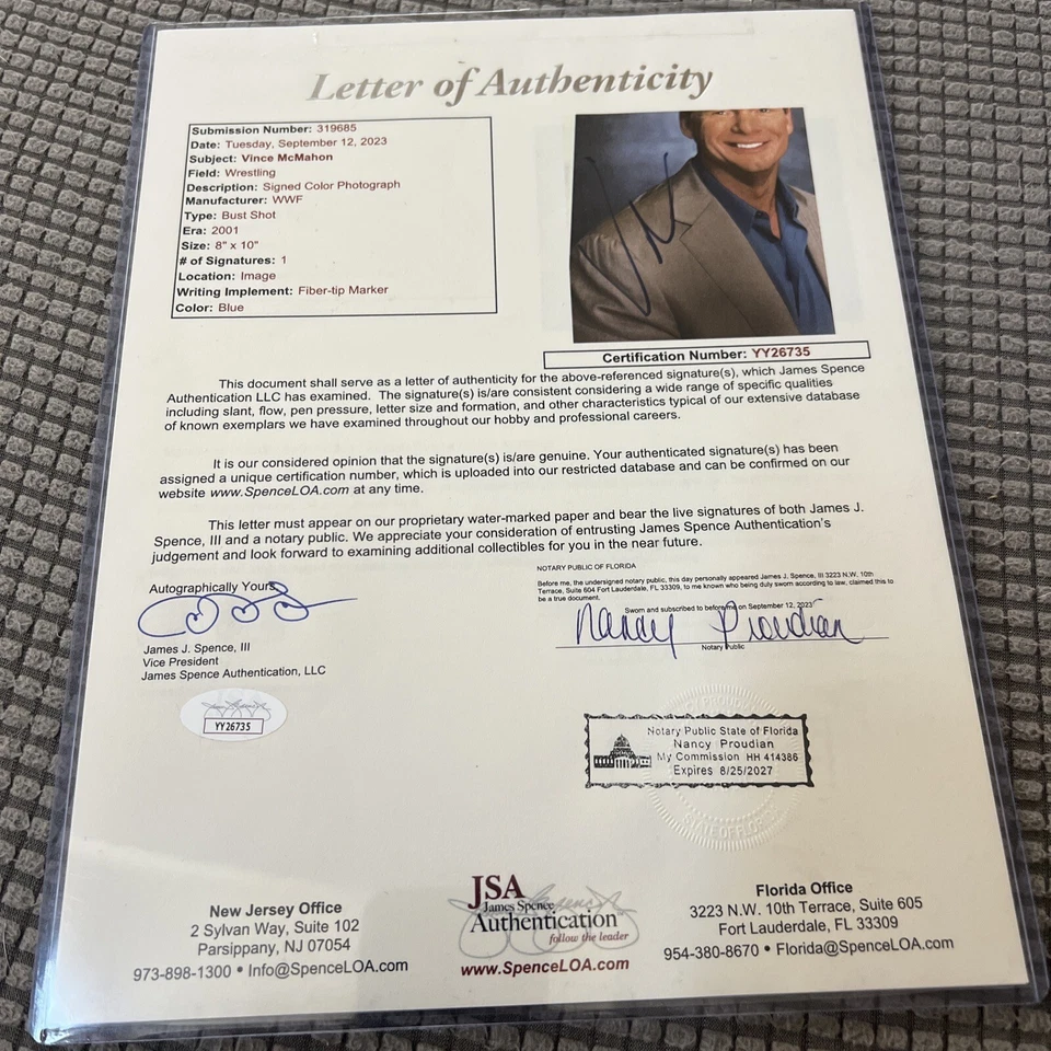 Foto autógrafa firmada por Vince McMahon 8x10 JSA LOA WWE promoción original Foto 2 de 2