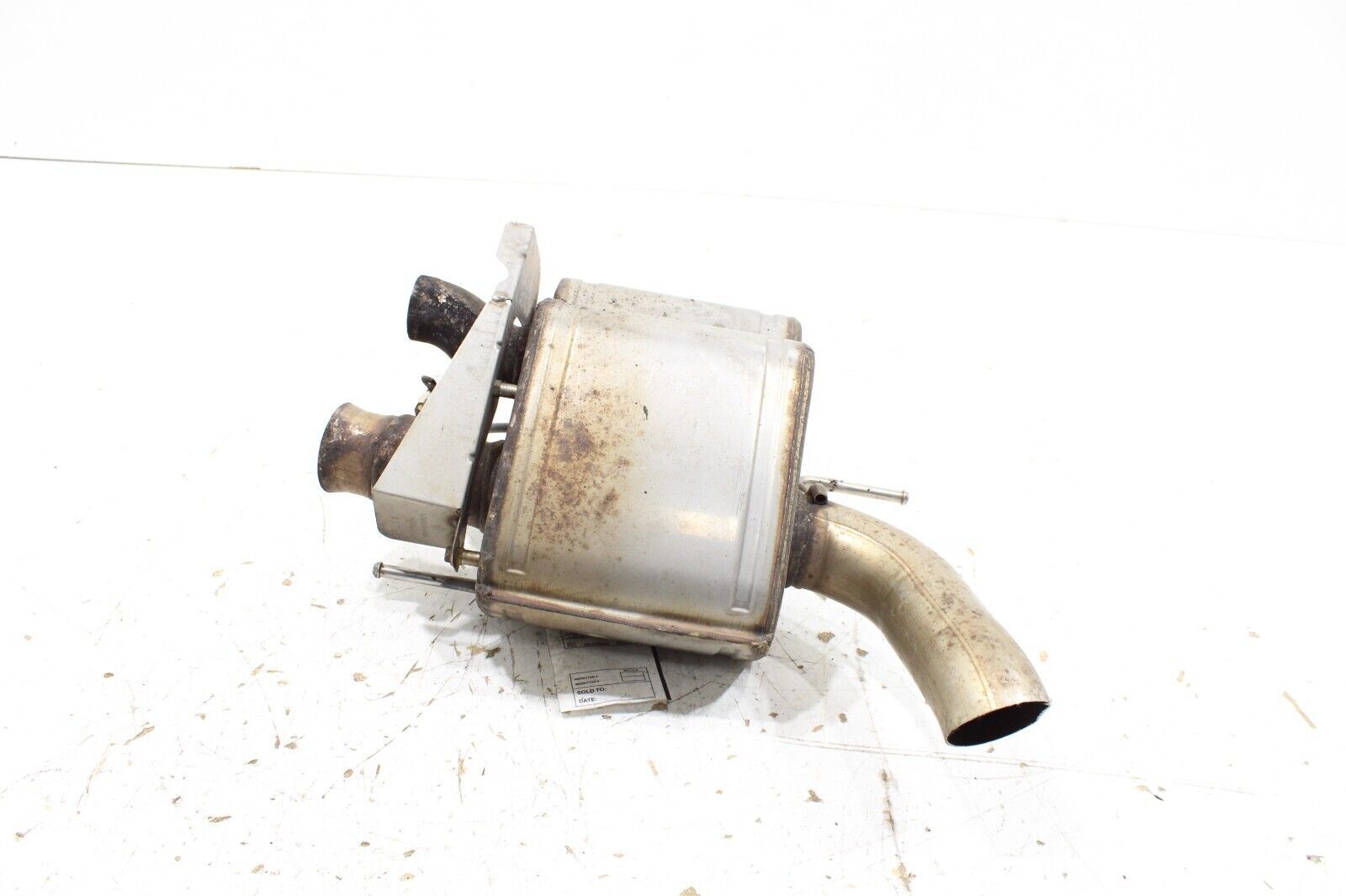 2017-2020 MASERATI LEVANTE 3.0L EXHAUST SYSTEM REAR RIGHT SIDE MUFFLER OEM -CUT-
