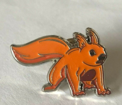 ROTES EICHHÖRNCHEN WOHLTÄTIGKEITSABZEICHEN NEU ALLE ERLÖSE FÜR WOHLTÄTIGE WOHLT