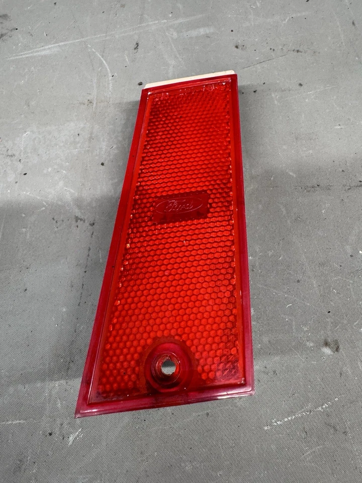 Ford LTD 1979-1987 Crown Victoria señal de giro esquina marcador luz panel 1/4 lente Foto 3 de 4
