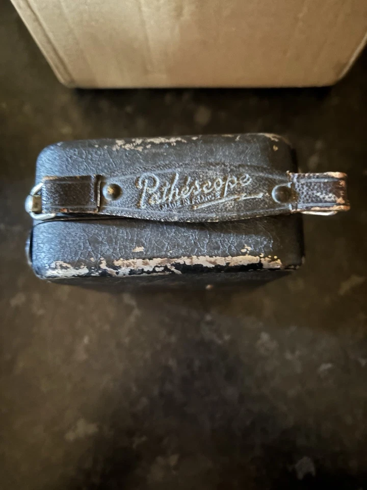 Vintage Pathé Baby H 9.5mm Hand Crank Cine Camera Leather Body 1930s Patina - Image 3 of 3