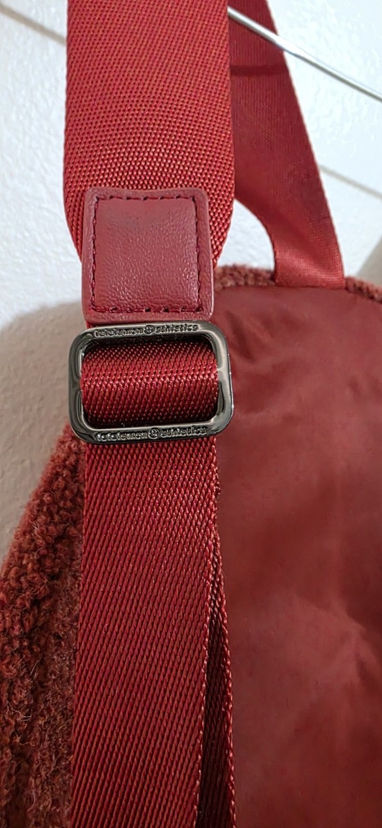 EUC LULULEMON City Adventurer Backpack Red Sherpa Purse Bag  display picture 3