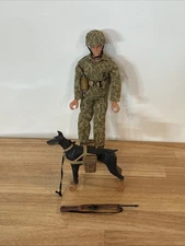 G.I. Joe U.S. MARINE DOG UNIT w/Doberman Delta 81575 Action Figure 1999