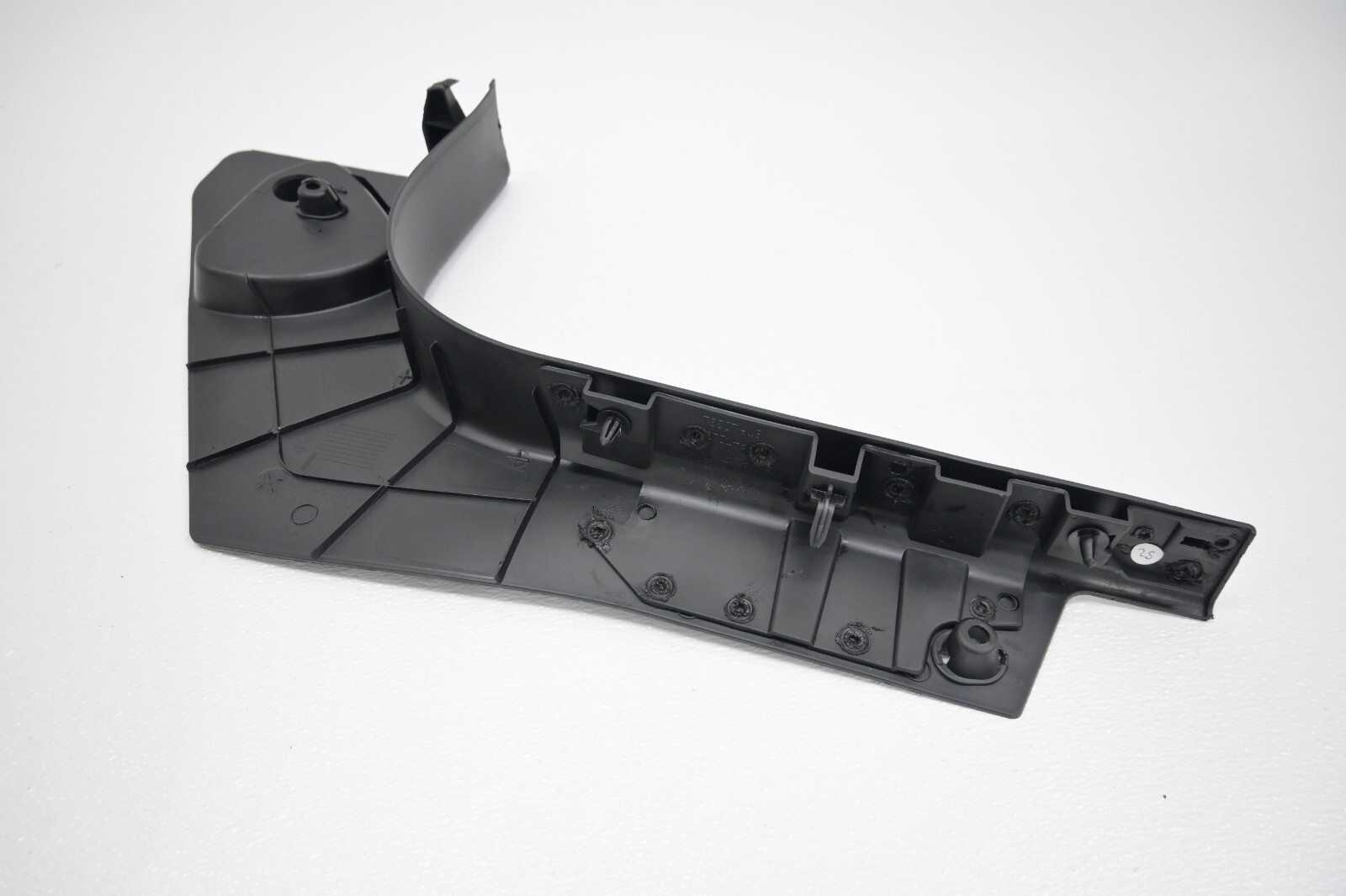 Maserati Ghibli 2014-2021 FRONT+LEFT Kick panel P/N 1130057
