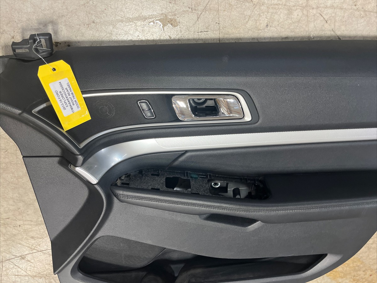 えりあーで。様ご確認用 2013-2019 Ford Explorer Right Rear Door Trim Panel Black | eBay