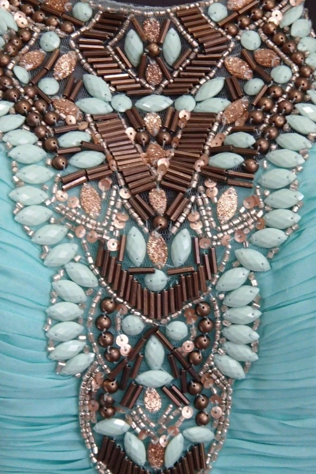 G2178-9) VESTIDO DE FIESTA CON CUENTAS RACHEL ALLAN 6833 COMO NUEVO TALLA 0 O 2 $398 Foto 3 de 4