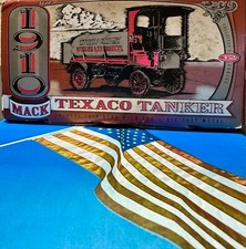 TEXACO ERTL COLLECTORS SERIES MACK TEXACO TANKER TRUCK BANK WITH KEY - NEW