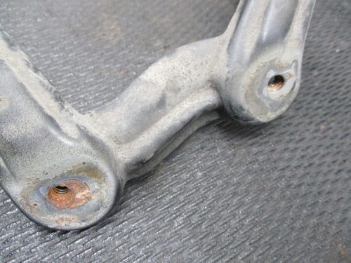 1999 Mitsubishi 3000GT PASSENGER RIGHT FRONT LOWER FENDER BRACKET - Picture 4 of 14