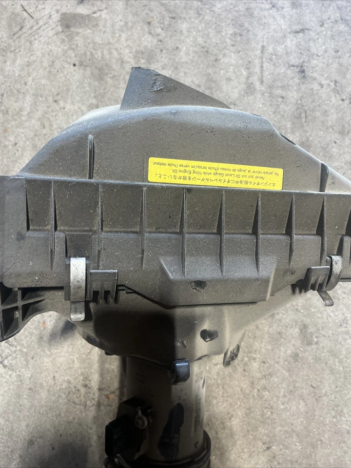 Small Damage 2003 06 Nissan 350Z OEM Air Intake Filter Box With  MAF - Image 4 of 4