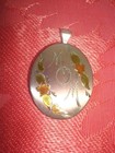 Vintage Silver Tone MOM Locket Pendant With Flowers KJ — photo 3