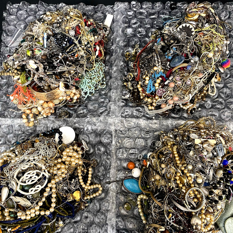 20+ Lbs. Arts and Crafts Costume Jewelry. Lot 81
